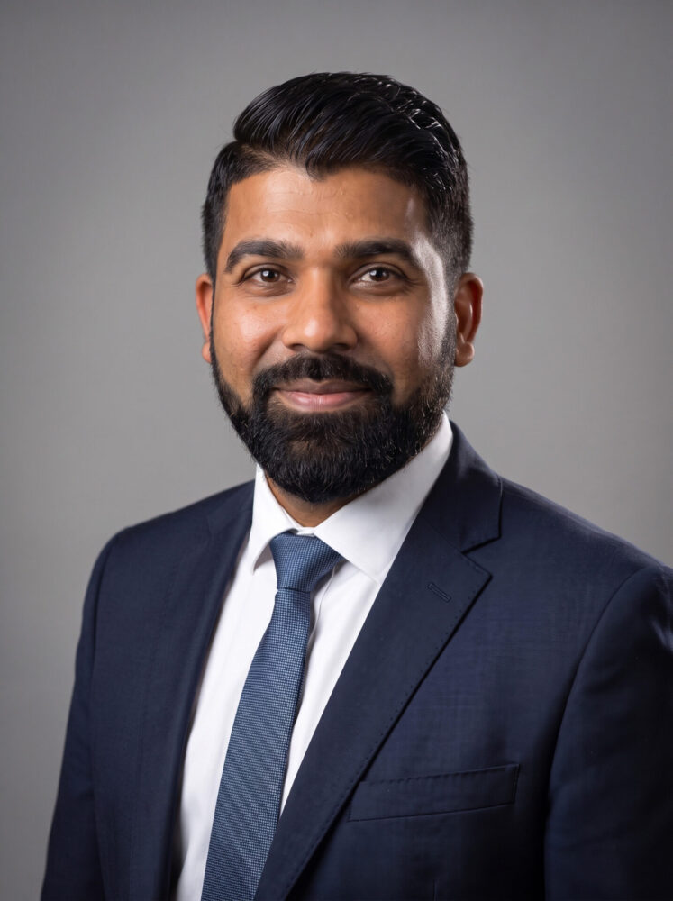 Mr Amar Bhavsar - Consultant Neuro & Spinal Surgeon