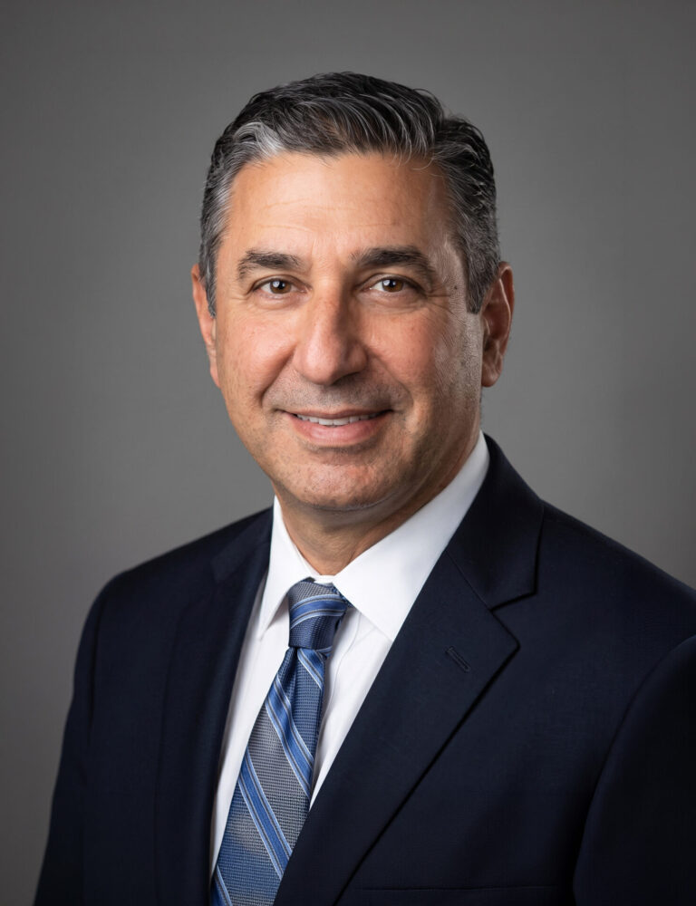 Mr Jose Bunola, Consultant Orthopaedic Surgeon specialising in knee surgery at HMT St Hugh's Hospital in Grimsby