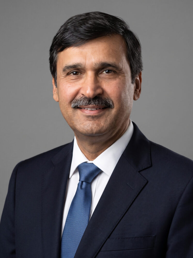 Mr Muhammad Riaz, Consultant Plastic, Reconstructive and Aesthetic Surgeon at HMT St Hugh's Hospital in Grimsby