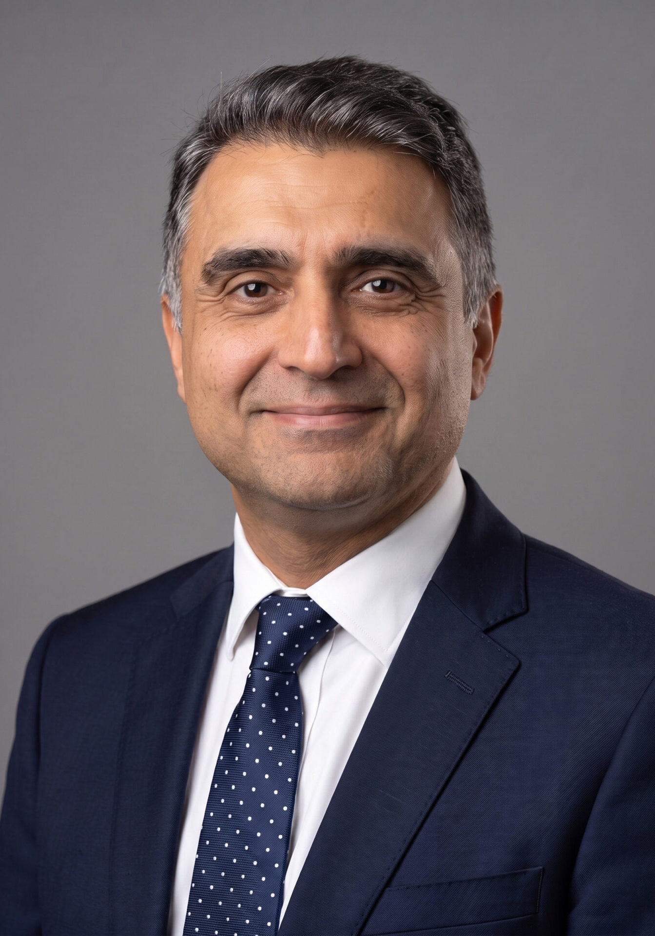 Mr Jacob Der Tavitian, Consultant Orthopaedic Surgeon specialising in shoulder and upper limb surgery at HMT St Hugh's Hospital in Grimsby